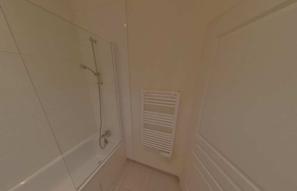APPARTEMENT T3 A LOUER - LYON 2EME ARRONDISSEMENT Bellecour-Sala - 65.29 m2 - 1 080 &euro; charges comprises par mois