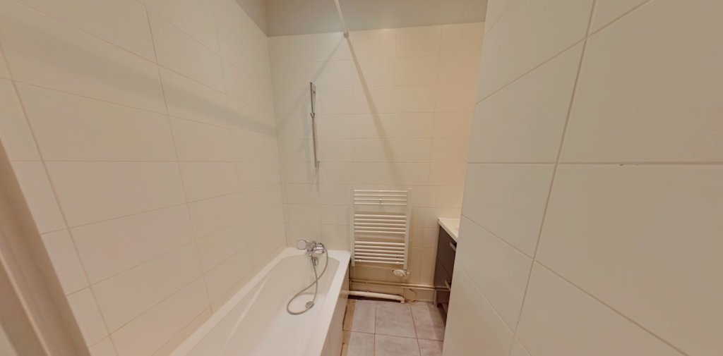 APPARTEMENT T3 A LOUER - LYON 2EME ARRONDISSEMENT Gailleton-A. Comte - 49.18 m2 - 844 &euro; charges comprises par mois