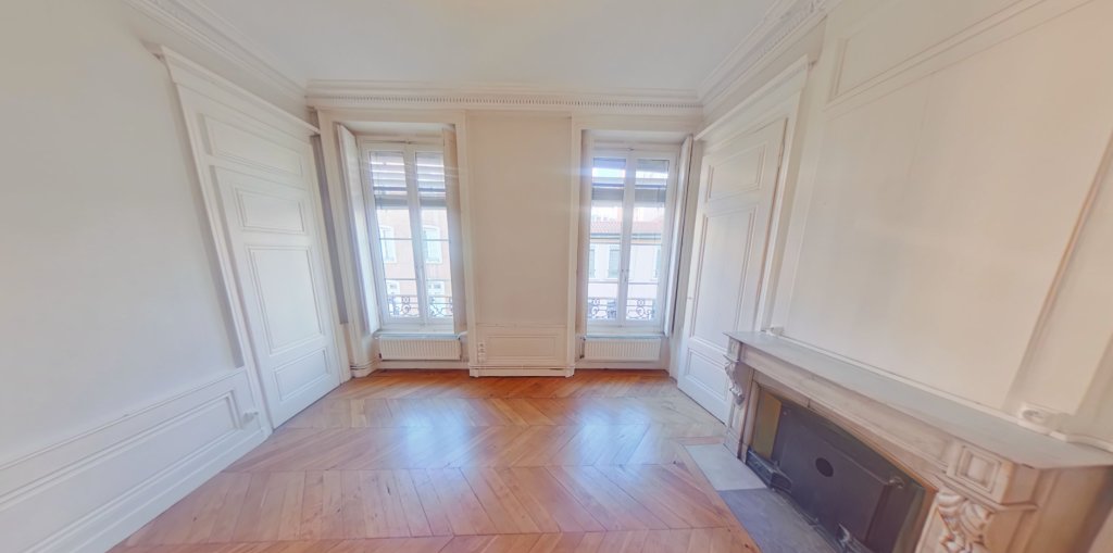 APPARTEMENT T3 A LOUER - LYON 2EME ARRONDISSEMENT Vaubecour-Mairie - 70.21 m2 - 1 154,32 &euro; charges comprises par mois