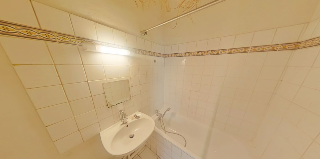 APPARTEMENT T3 A LOUER - LYON 2EME ARRONDISSEMENT Vaubecour-Mairie - 70.21 m2 - 1 154,32 &euro; charges comprises par mois