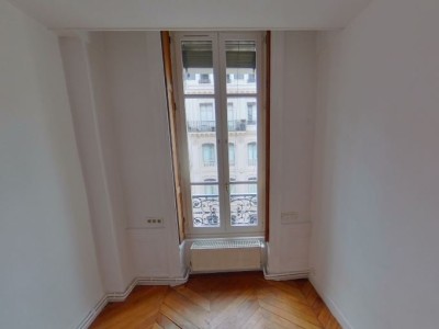 APPARTEMENT T3 A LOUER - LYON 2EME ARRONDISSEMENT - 65,86 m2 - 895 € charges comprises par mois