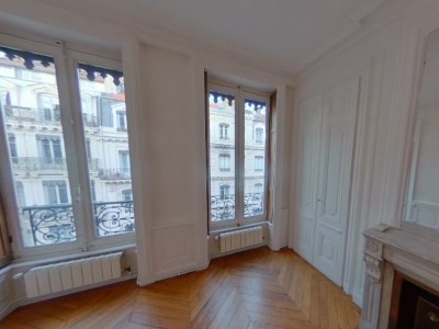 APPARTEMENT T3 A LOUER - LYON 2EME ARRONDISSEMENT - 68,41 m2 - 965 € charges comprises par mois