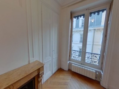 APPARTEMENT T3 A LOUER - LYON 2EME ARRONDISSEMENT - 68,41 m2 - 965 € charges comprises par mois