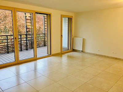 APPARTEMENT T3 A LOUER - LYON 3EME ARRONDISSEMENT - 69,92 m2 - 1007,66 € charges comprises par mois