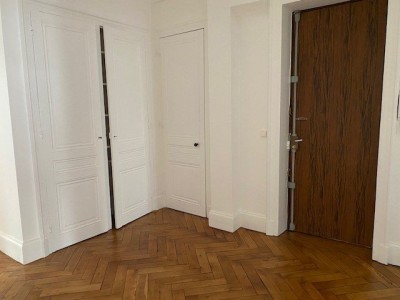 APPARTEMENT T3 A LOUER - LYON 3EME ARRONDISSEMENT - 106.98 m2 - 1550 € charges comprises par mois