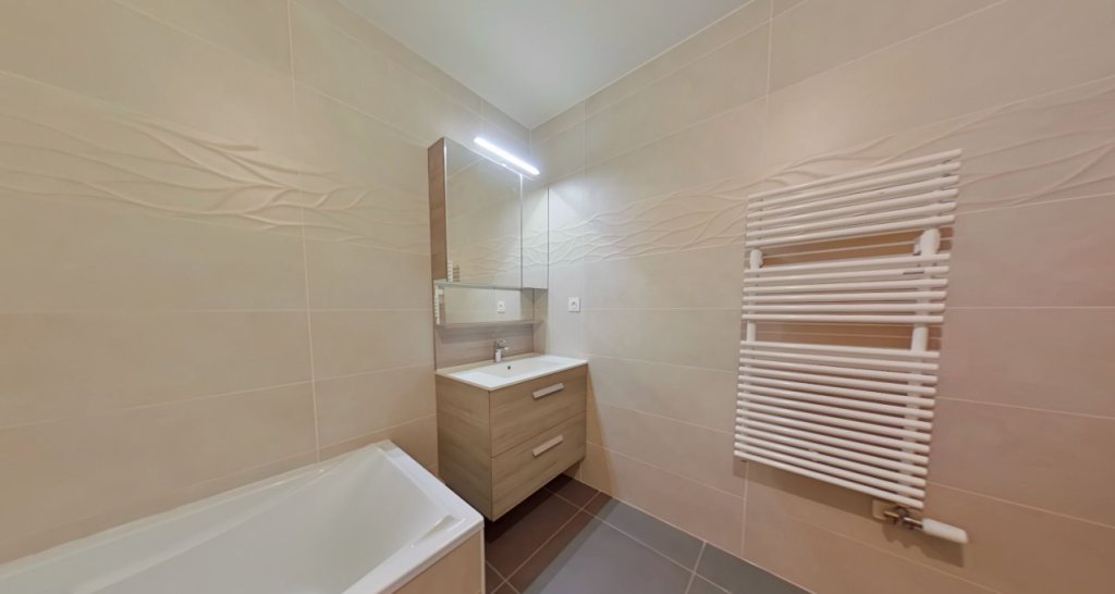 APPARTEMENT T3 A LOUER - LYON 3EME ARRONDISSEMENT Saint-Maximin-Sisley - 62.99 m2 - 951 &euro; charges comprises par mois