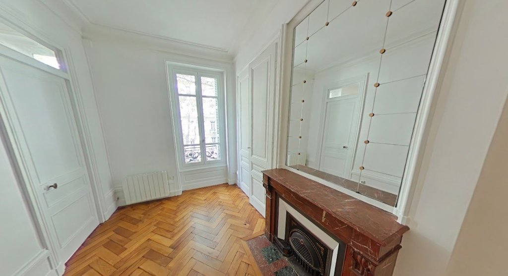 APPARTEMENT T3 A LOUER - LYON 3EME ARRONDISSEMENT Mutualite-Liberte - 96.06 m2 - 1 450 &euro; charges comprises par mois