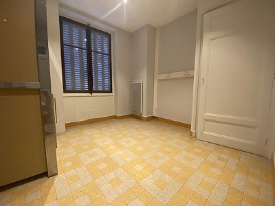 APPARTEMENT T3 A LOUER - LYON 3EME ARRONDISSEMENT Saint-Maximin-Sisley - 46 m2 - 832 € charges comprises par mois