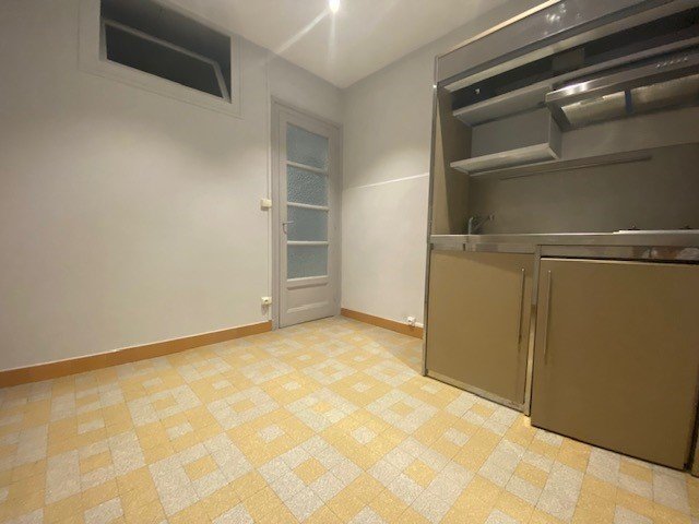 APPARTEMENT T3 A LOUER - LYON 3EME ARRONDISSEMENT Saint-Maximin-Sisley - 46 m2 - 832 &euro; charges comprises par mois