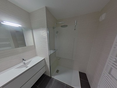 APPARTEMENT T3 A LOUER - LYON 3EME ARRONDISSEMENT Jules Verne-Acacias - 65.45 m2 - 1 070 € charges comprises par mois