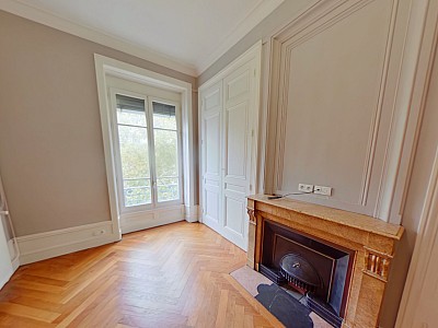 APPARTEMENT T3 A LOUER - LYON 3EME ARRONDISSEMENT Saxe-Vileroy - 66.43 m2 - 1 026 &euro; charges comprises par mois