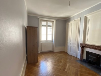 APPARTEMENT T3 A LOUER - LYON 3EME ARRONDISSEMENT - 69.87 m2 - 1045 € charges comprises par mois
