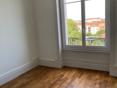 APPARTEMENT T3 A LOUER - LYON 3EME ARRONDISSEMENT - 56,81 m2 - 752 € charges comprises par mois