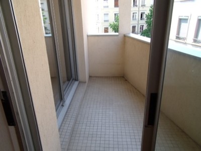 APPARTEMENT T3 A LOUER - LYON 3EME ARRONDISSEMENT VILLETTE - 60,27 m2 - 800 € charges comprises par mois