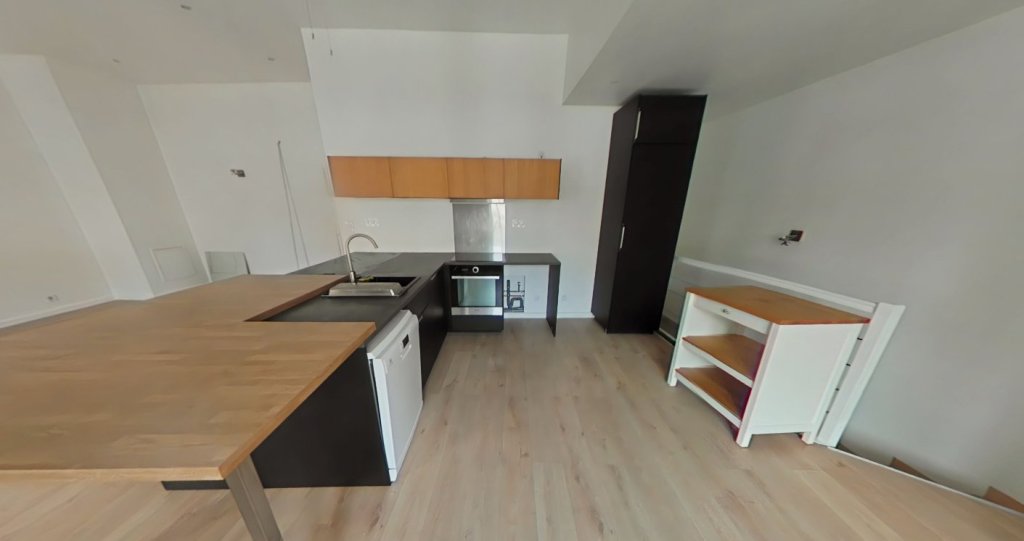 APPARTEMENT T3 A LOUER - LYON 5EME ARRONDISSEMENT - 75.2 m2 - 1 365 &euro; charges comprises par mois