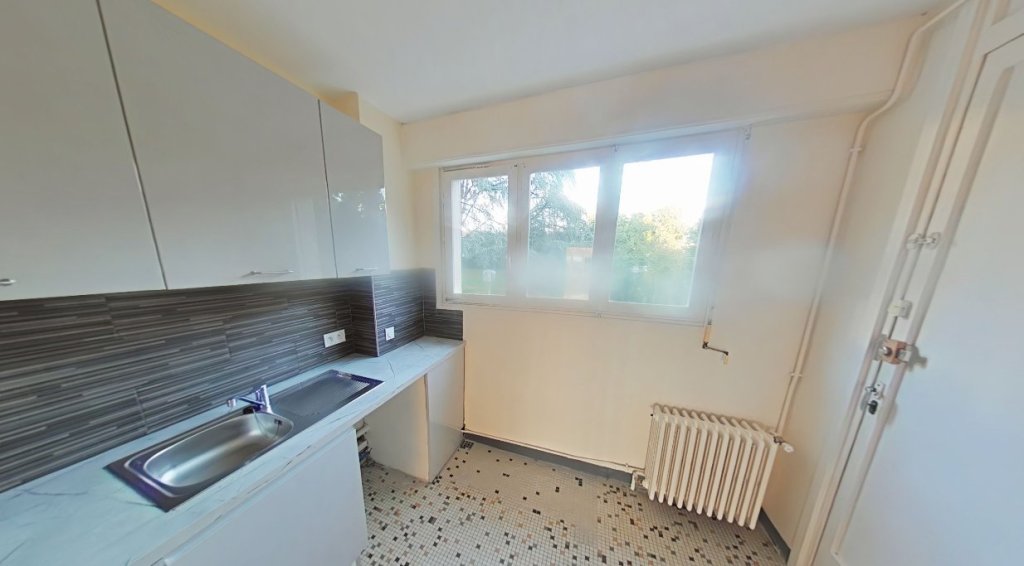 APPARTEMENT T3 A LOUER - LYON 5EME ARRONDISSEMENT Les Castors-Les Granges - 85.1 m2 - 1 210 &euro; charges comprises par mois