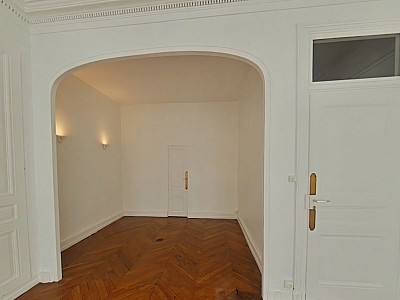 APPARTEMENT T3 A LOUER - LYON 6EME ARRONDISSEMENT Puvis de Chavannes - 87.18 m2 - 1 250 € charges comprises par mois