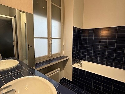 APPARTEMENT T3 A LOUER - LYON 6EME ARRONDISSEMENT l Helvetie - 97.86 m2 - 1 741,14 € charges comprises par mois