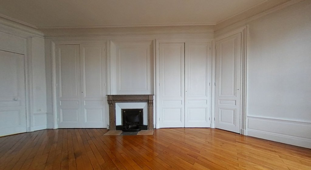 APPARTEMENT T3 A LOUER - LYON 6EME ARRONDISSEMENT Jules Ferry - 92.84 m2 - 1�465�&euro; charges comprises par mois