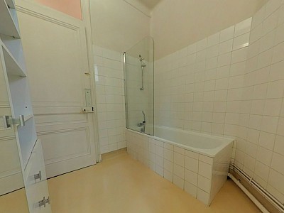 APPARTEMENT T3 A LOUER - LYON 6EME ARRONDISSEMENT Jules Ferry - 92.84 m2 - 1 465 € charges comprises par mois