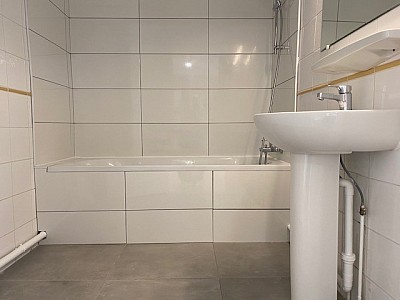 APPARTEMENT T3 A LOUER - LYON 6EME ARRONDISSEMENT l Helvetie - 90.25 m2 - 1 730 € charges comprises par mois