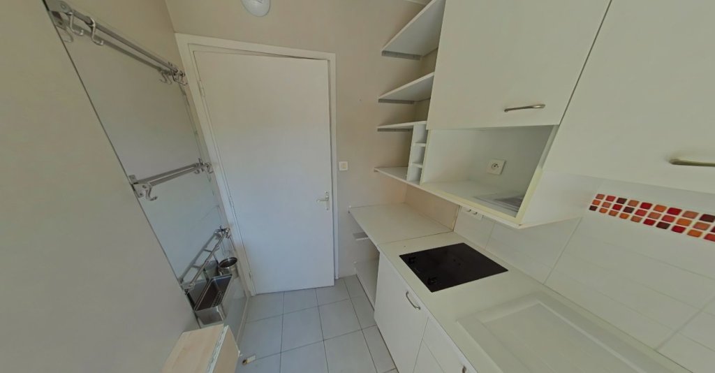 APPARTEMENT T3 A LOUER - LYON 6EME ARRONDISSEMENT Edgard Quinet - 65.45 m2 - 2 493,47 &euro; charges comprises par mois