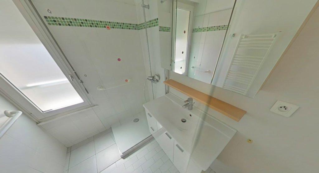 APPARTEMENT T3 A LOUER - LYON 6EME ARRONDISSEMENT Edgard Quinet - 65.45 m2 - 2 493,47 &euro; charges comprises par mois