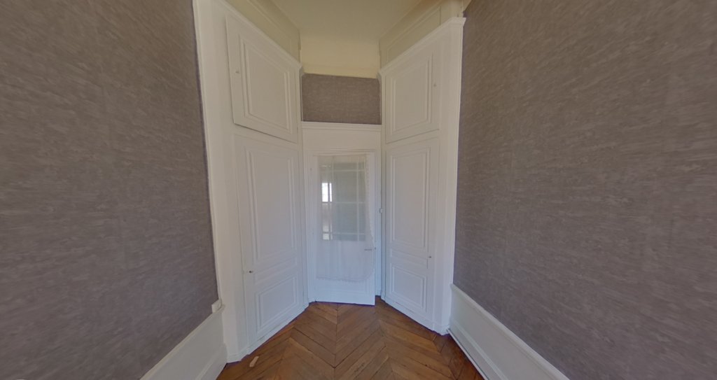 APPARTEMENT T3 A LOUER - LYON 6EME ARRONDISSEMENT Edgard Quinet - 86.02 m2 - 1 365 &euro; charges comprises par mois