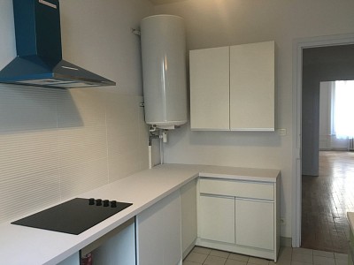 APPARTEMENT T3 A LOUER - LYON 6EME ARRONDISSEMENT - 82.5 m2 - 1328,27 € charges comprises par mois