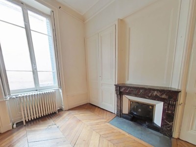 APPARTEMENT T3 A LOUER - LYON 6EME ARRONDISSEMENT - 86.59 m2 - 1130 € charges comprises par mois