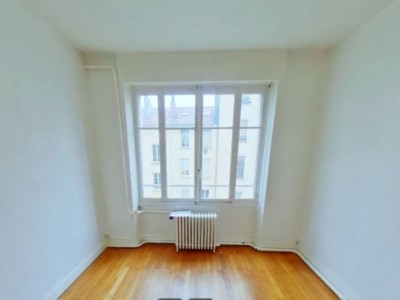 APPARTEMENT T3 A LOUER - LYON 7EME ARRONDISSEMENT - 73.06 m2 - 945 € charges comprises par mois