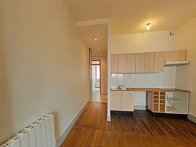 APPARTEMENT T3 A LOUER - LYON 7EME ARRONDISSEMENT Saint-Louis - 47.07 m2 - 805€ charges comprises par mois