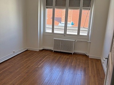 APPARTEMENT T3 A LOUER - LYON 7EME ARRONDISSEMENT Mairie - 70.54 m2 - 1160€ charges comprises par mois
