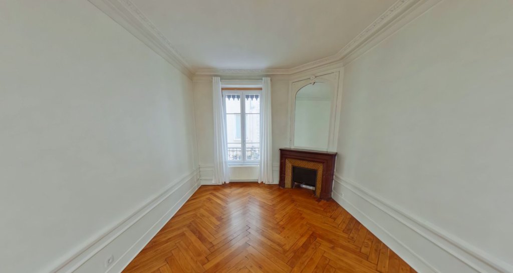 APPARTEMENT T3 A LOUER - LYON 7EME ARRONDISSEMENT Pasteur - 78.01 m2 - 993,32�&euro; charges comprises par mois