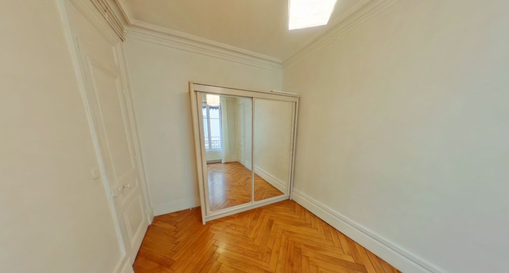 APPARTEMENT T3 A LOUER - LYON 7EME ARRONDISSEMENT Pasteur - 78.01 m2 - 993,32�&euro; charges comprises par mois