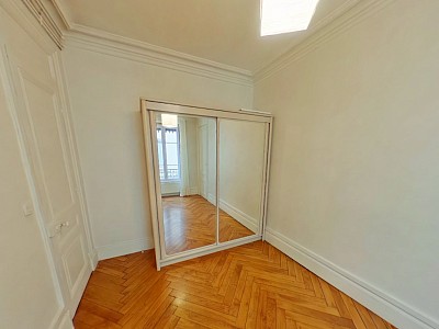 APPARTEMENT T3 A LOUER - LYON 7EME ARRONDISSEMENT Pasteur - 78.01 m2 - 993,32�&euro; charges comprises par mois