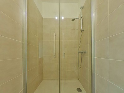 APPARTEMENT T3 A LOUER - LYON 7EME ARRONDISSEMENT Pasteur - 78.01 m2 - 993,32�&euro; charges comprises par mois