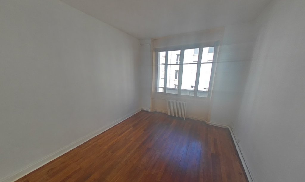 APPARTEMENT T3 A LOUER - LYON 7EME ARRONDISSEMENT Mairie - 72.71 m2 - 1�050�&euro; charges comprises par mois