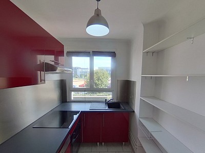 APPARTEMENT T3 A LOUER - LYON 7EME ARRONDISSEMENT Le Rhone - 50.5 m2 - 785 € charges comprises par mois