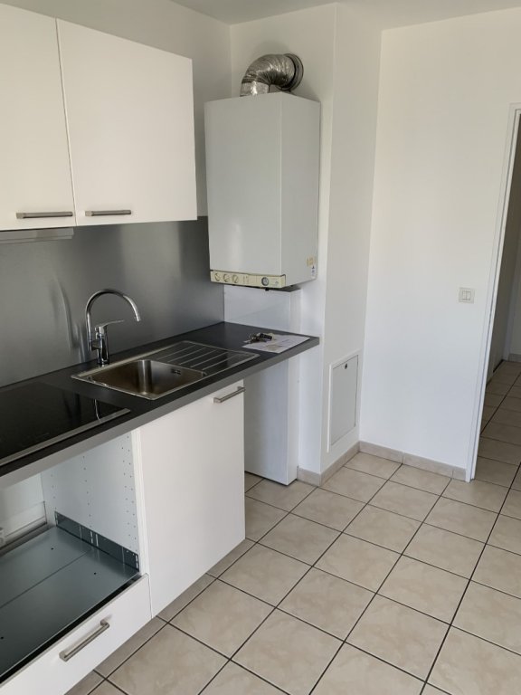 APPARTEMENT T3 A LOUER - LYON 7EME ARRONDISSEMENT Lamothe - 70.61 m2 - 1 152,78 &euro; charges comprises par mois