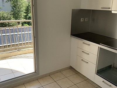 APPARTEMENT T3 A LOUER - LYON 7EME ARRONDISSEMENT Lamothe - 70.61 m2 - 1 152,78 € charges comprises par mois