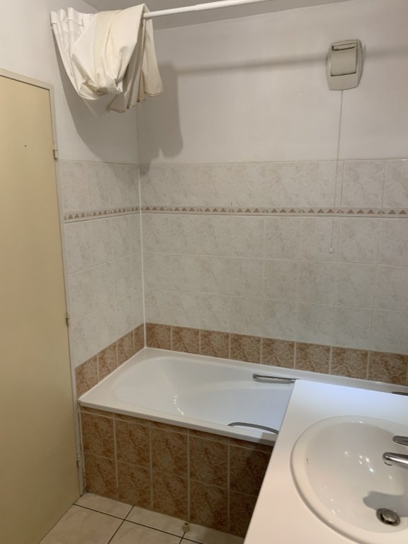 APPARTEMENT T3 A LOUER - LYON 7EME ARRONDISSEMENT Lamothe - 70.61 m2 - 1 152,78 &euro; charges comprises par mois