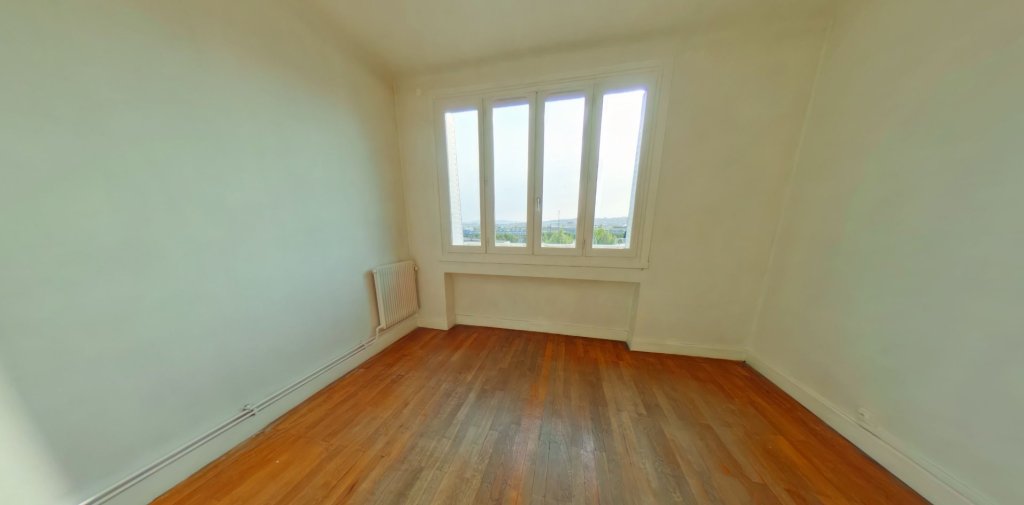 APPARTEMENT T3 A LOUER - LYON 7EME ARRONDISSEMENT Route de Vienne - 59.5 m2 - 849 &euro; charges comprises par mois