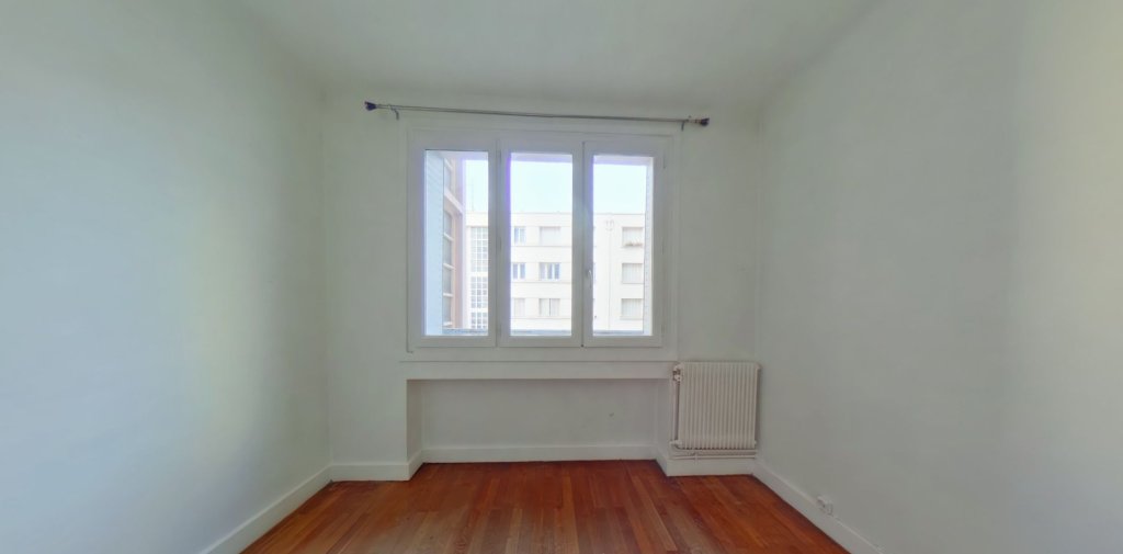 APPARTEMENT T3 A LOUER - LYON 7EME ARRONDISSEMENT Route de Vienne - 59.5 m2 - 849 &euro; charges comprises par mois