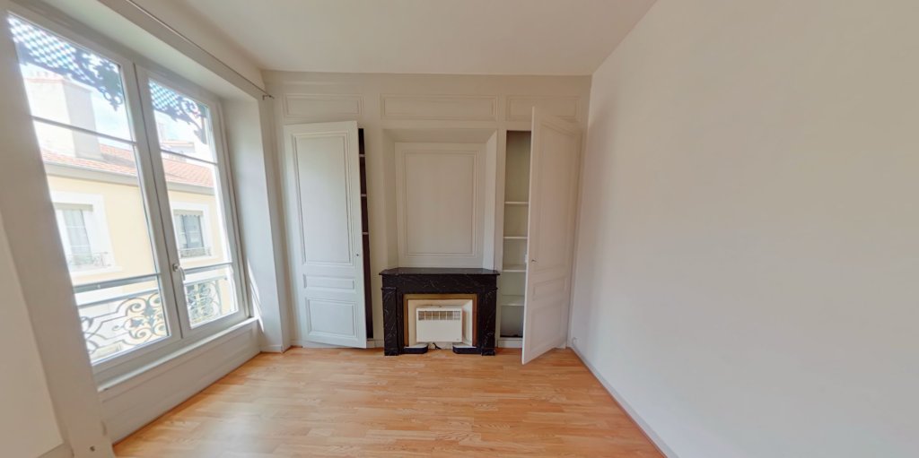 APPARTEMENT T3 A LOUER - LYON 7EME ARRONDISSEMENT Le Prado - 69.22 m2 - 890 &euro; charges comprises par mois