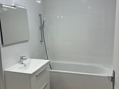 APPARTEMENT T3 A LOUER - LYON 8EME ARRONDISSEMENT Etats-Unis - 73.2 m2 - 920€ charges comprises par mois