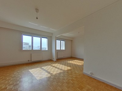 APPARTEMENT T3 A LOUER - LYON 8EME ARRONDISSEMENT Mairie - 75.72 m2 - 1 280 € charges comprises par mois