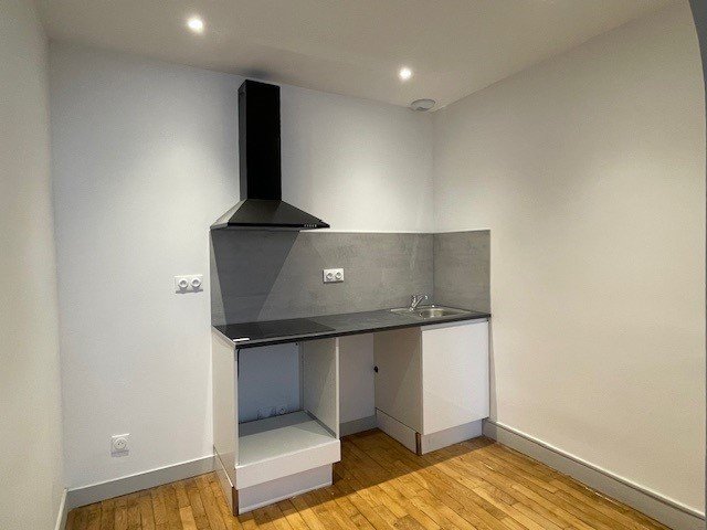 APPARTEMENT T3 A LOUER - LYON 8EME ARRONDISSEMENT Les Alouettes-Bachut - 54.07 m2 - 829�&euro; charges comprises par mois