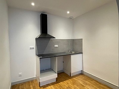 APPARTEMENT T3 A LOUER - LYON 8EME ARRONDISSEMENT Les Alouettes-Bachut - 54.07 m2 - 829 € charges comprises par mois