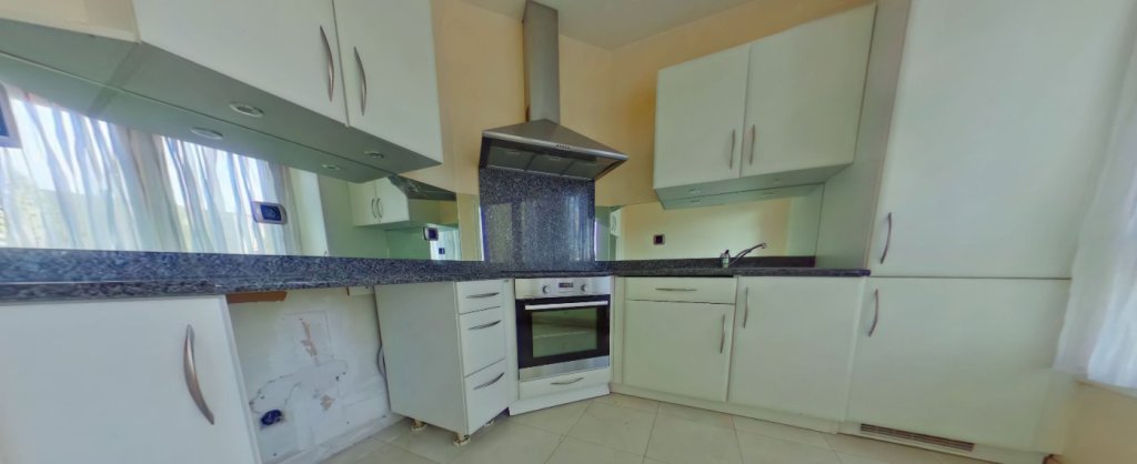 APPARTEMENT T3 A LOUER - LYON 8EME ARRONDISSEMENT Les Alouettes-Bachut - 71.77 m2 - 991,26�&euro; charges comprises par mois